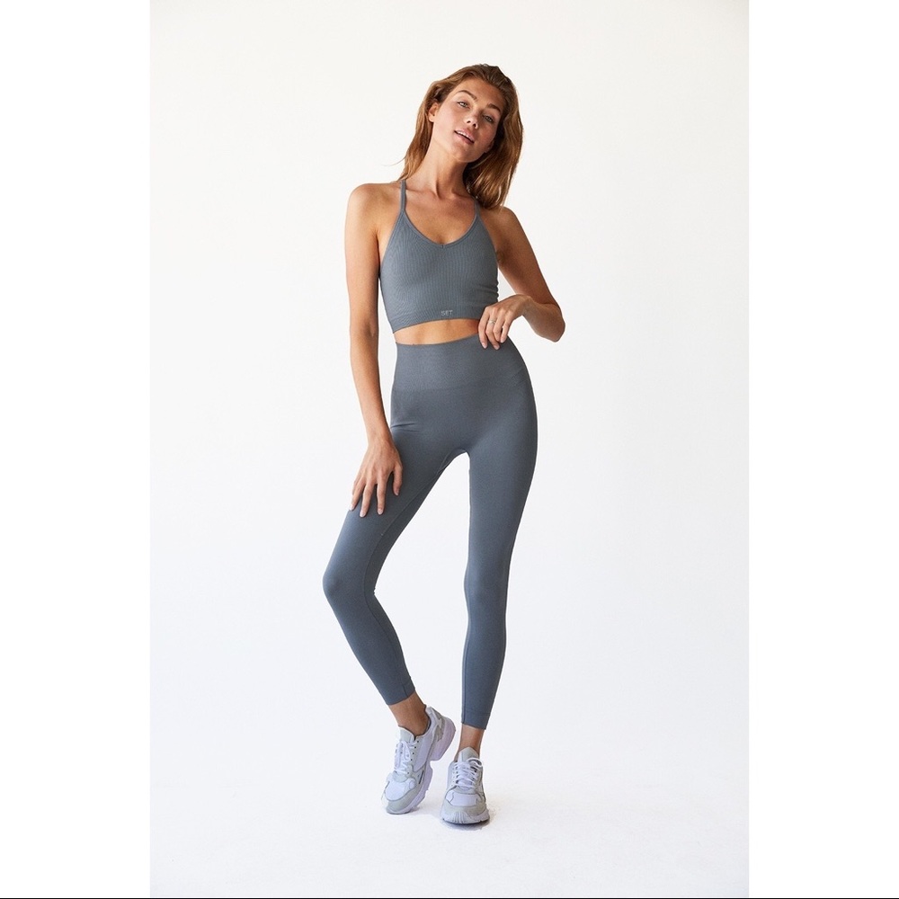 ✖️SOLD✖️Set Active ribbed too in slate Small - Picture 9 of 16